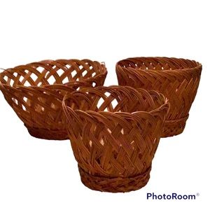 Set of 3 Vintage Round Wicker Baskets
